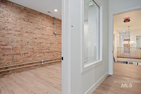 Photo of 150 Main Ave #13, Twin Falls, ID 83301 (MLS # 98966967)