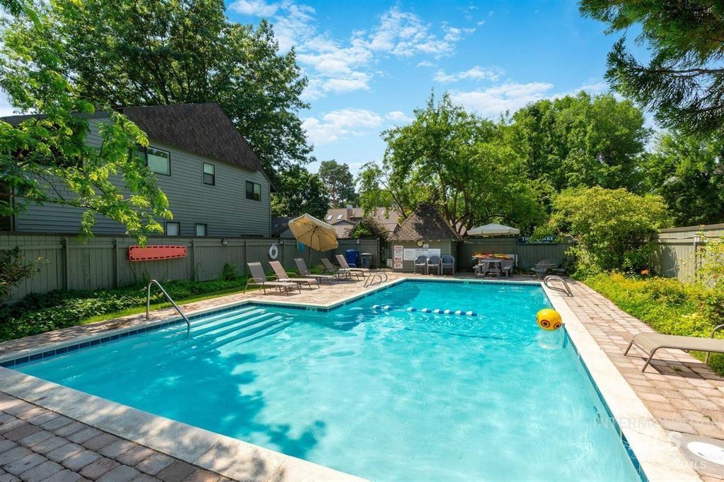 Photo of 515 S Walnut St, Boise, ID 83712 (MLS # 98977893)