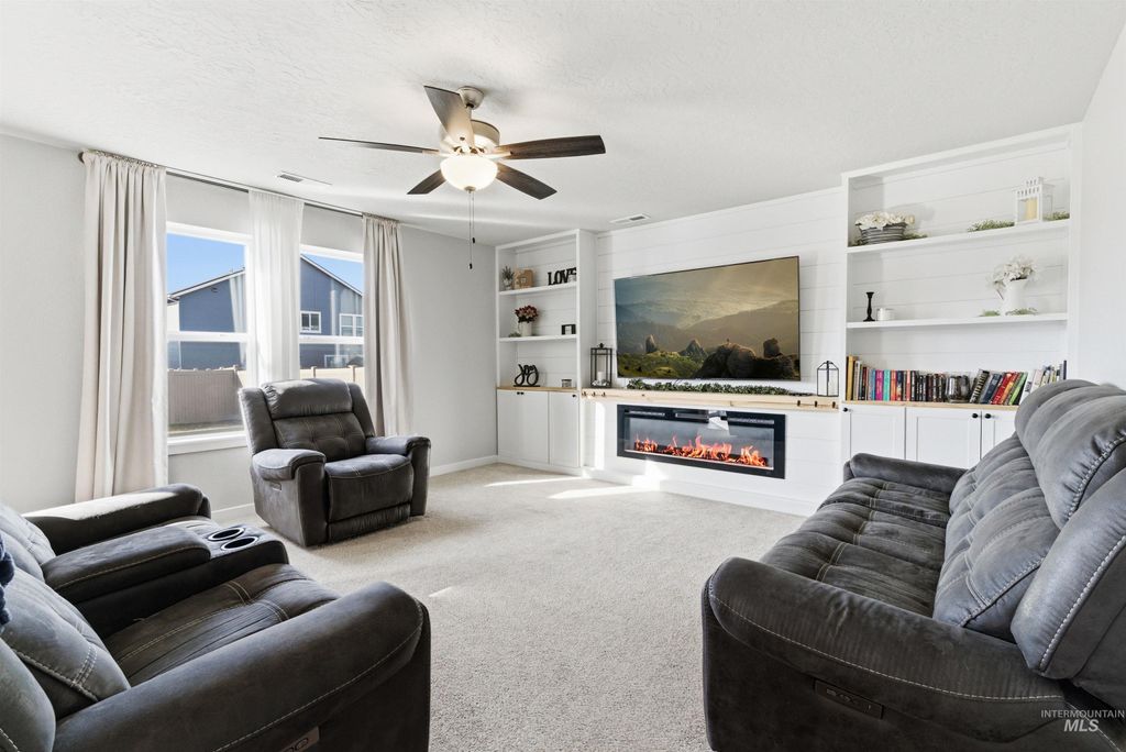 Photo of 19189 Smith Fork Way, Caldwell, ID 83605 (MLS # 98974175)