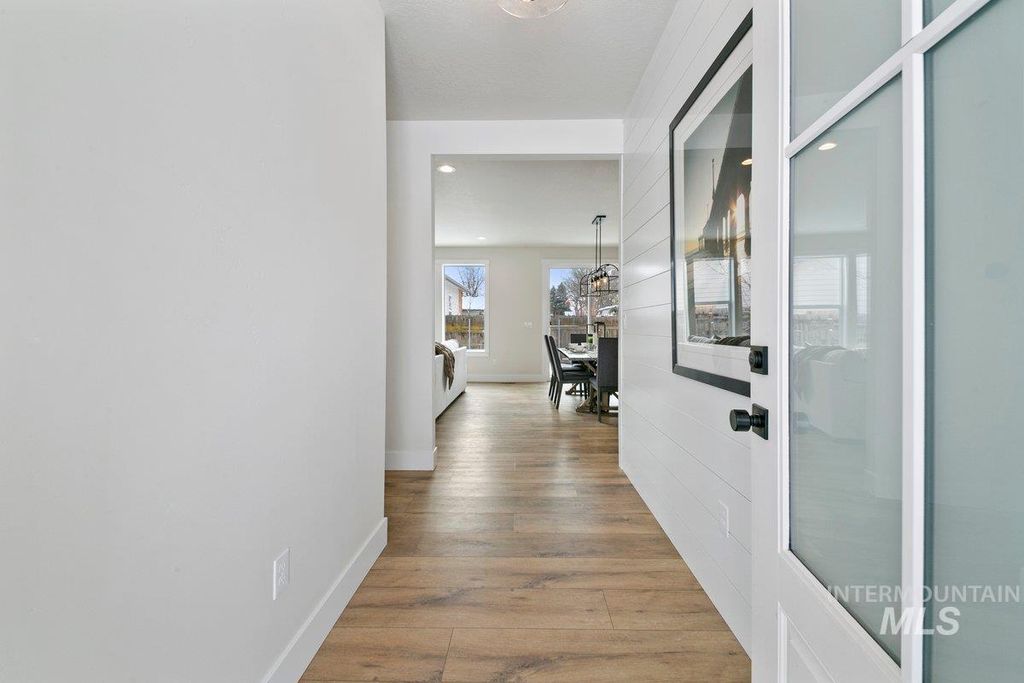 Photo of 3752 Jackie Lane, Boise, ID 83704 (MLS # 98974822)