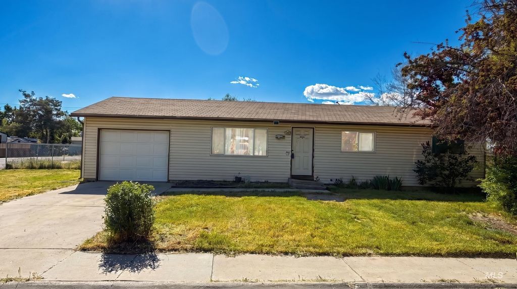 Photo of 7011 S Southdale Ave, Boise, ID 83709 (MLS # 98985793)