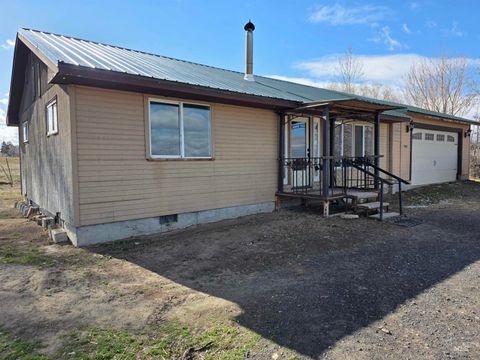 Photo of 221 Juniper St, Buhl, ID 83316 (MLS # 98963362)