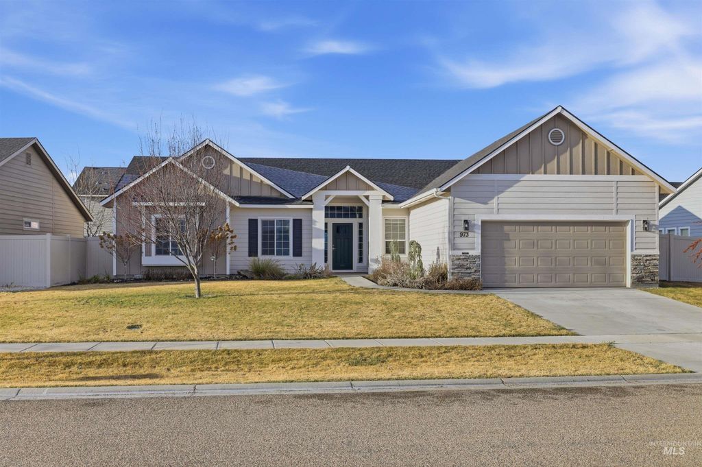 Photo of 973 E Yaquina Bay Dr, Nampa, ID 83686 (MLS # 98977852)