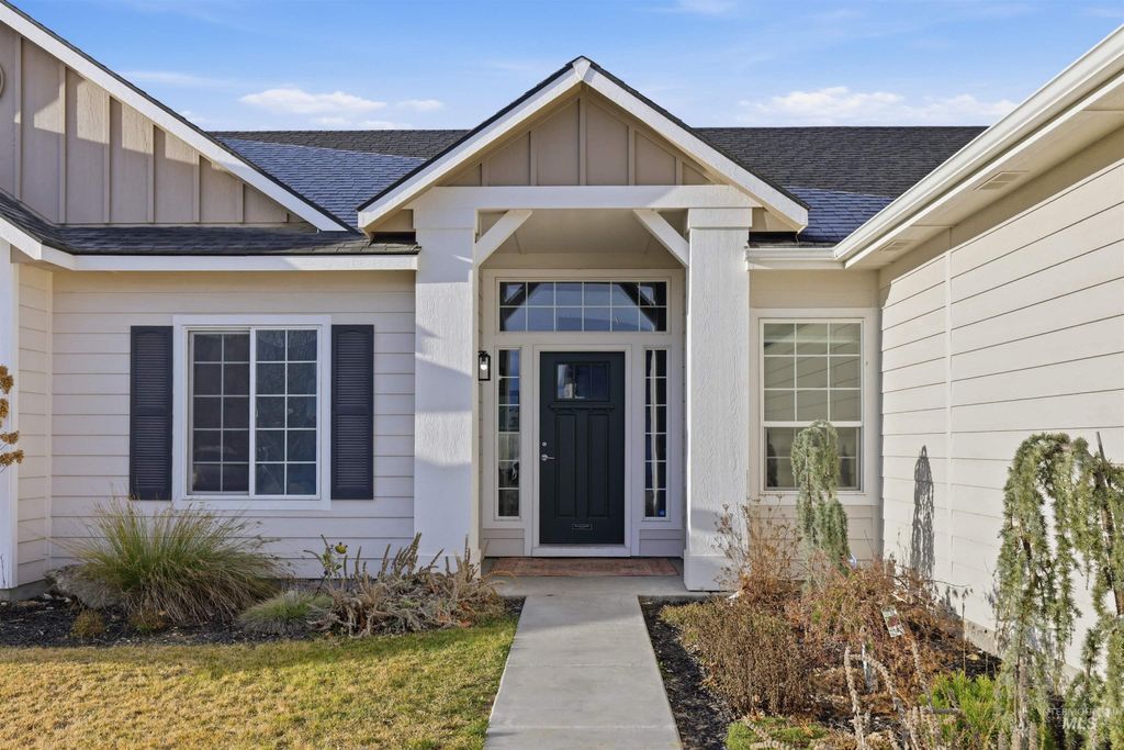 Photo of 973 E Yaquina Bay Dr, Nampa, ID 83686 (MLS # 98977852)