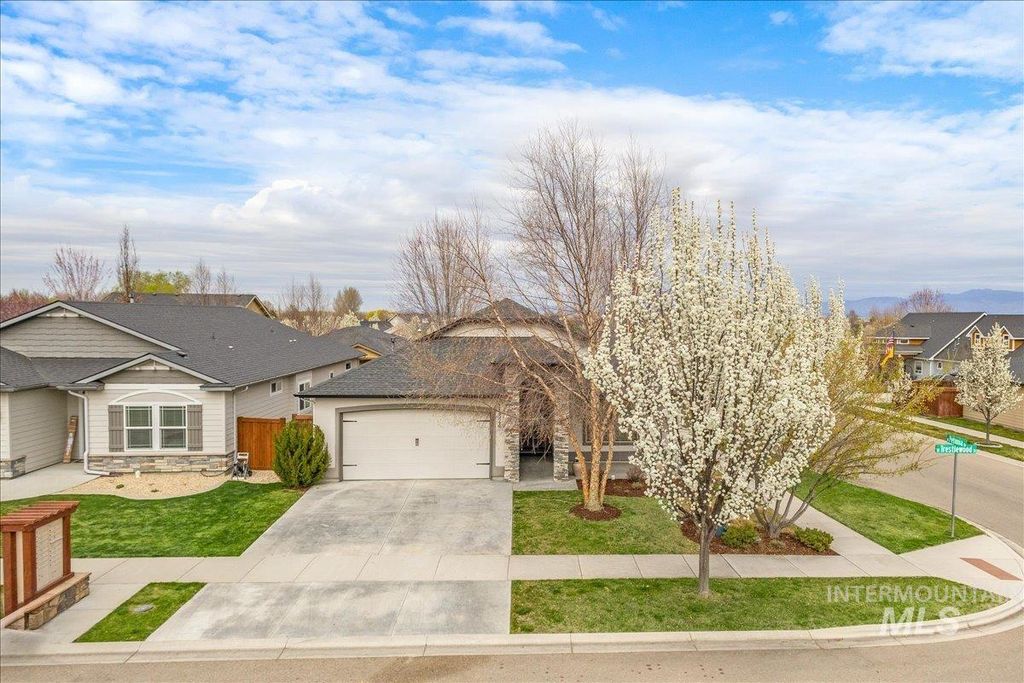 Photo of 11324 W Trestlewood St, Boise, ID 83709 (MLS # 98979528)