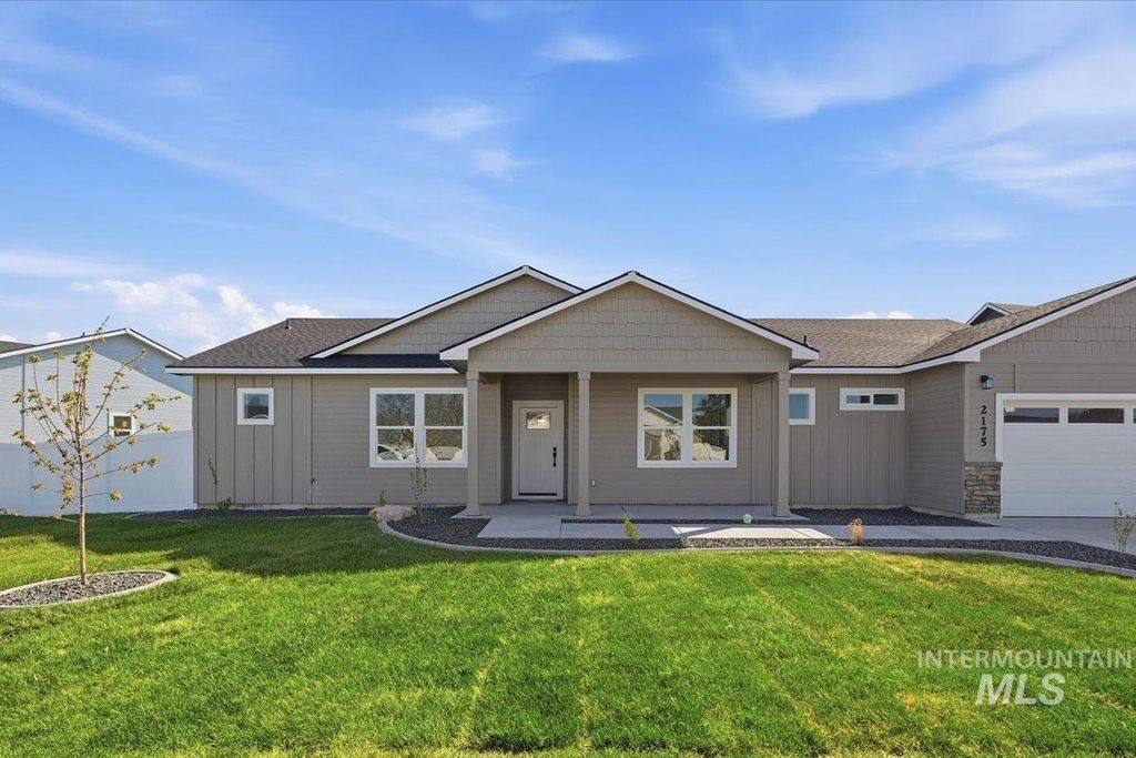 Photo of 2175 Austin Way, Fruitland, ID 83619 (MLS # 98982023)