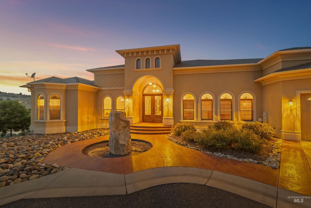 Photo of 3902 Duthie Blvd, Lewiston, ID 83501 (MLS # 98992036)