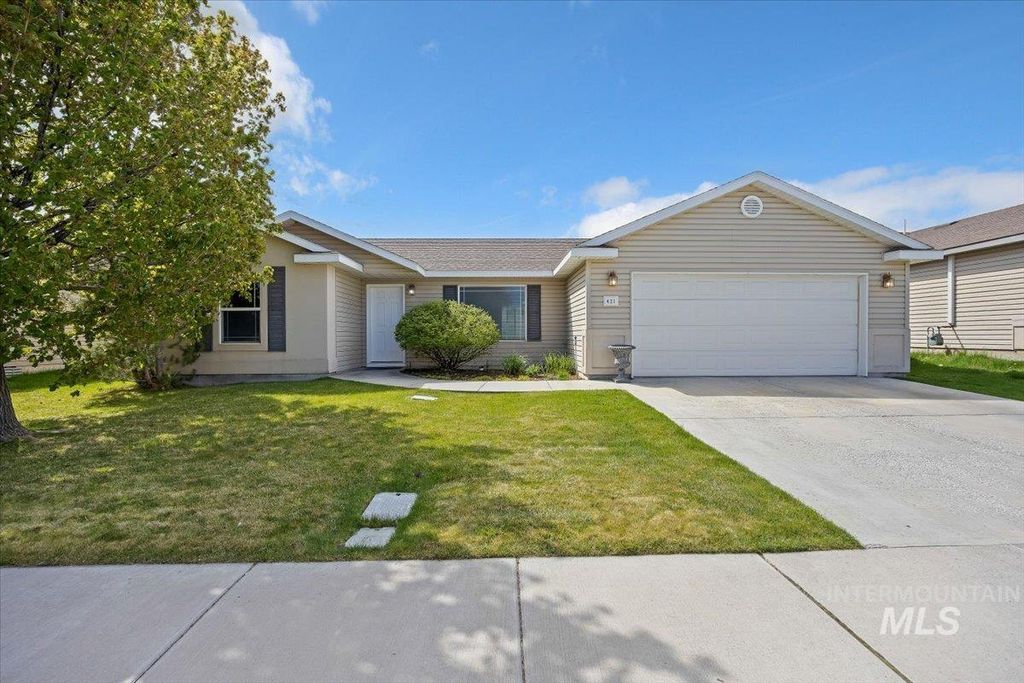 Photo of 421 Silver Pheasant Ave, Twin Falls, ID 83301 (MLS # 98983899)