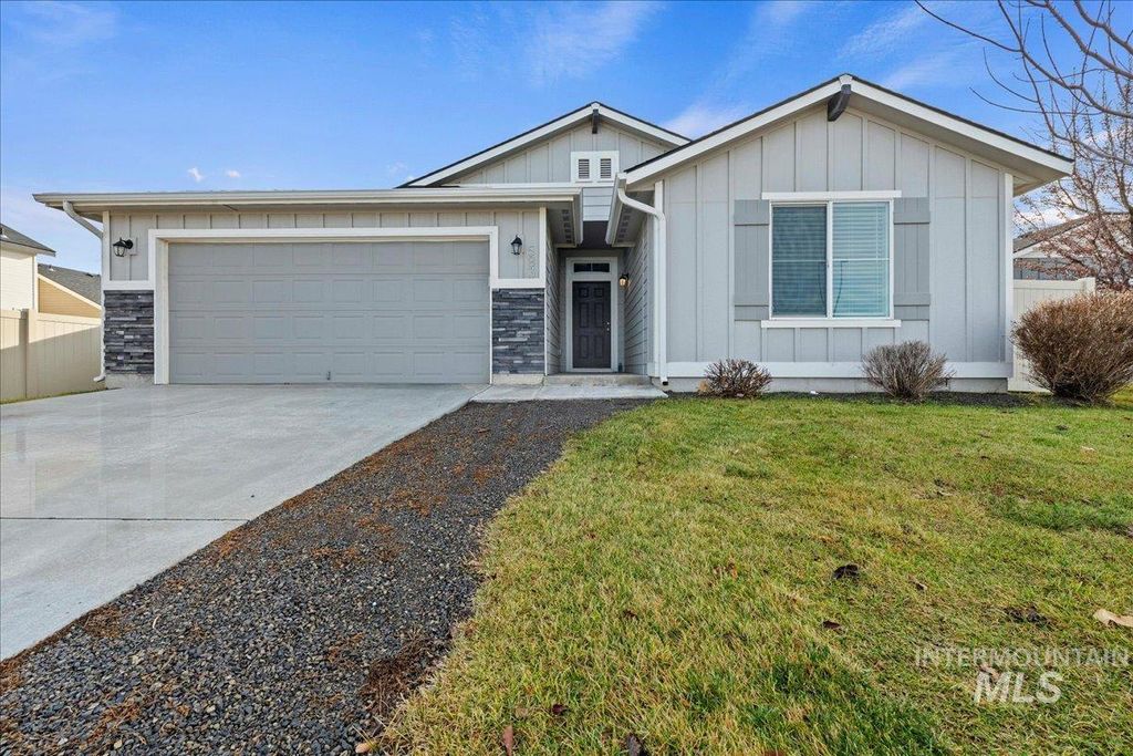 Photo of 583 E Ronda St, Kuna, ID 83634 (MLS # 98970297)