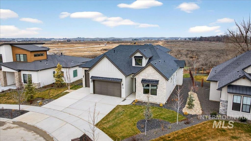 Photo of 6518 W Flathead Lake St, Eagle, ID 83616 (MLS # 98973319)