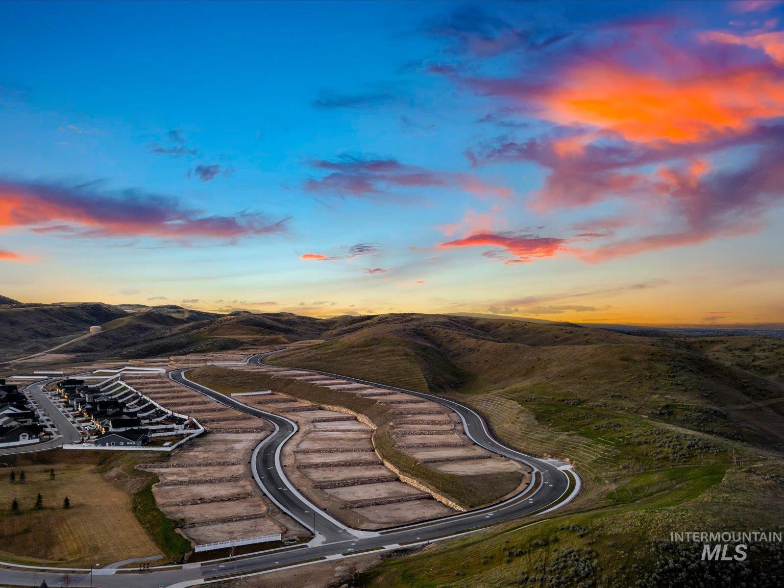 13687 N Farmstead Way