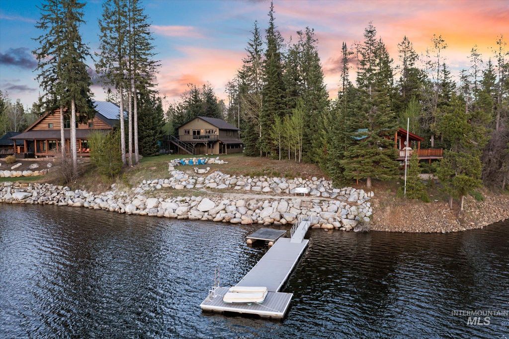 Photo of 216 Hereford Pl, Donnelly, ID 83615 (MLS # 98985454)