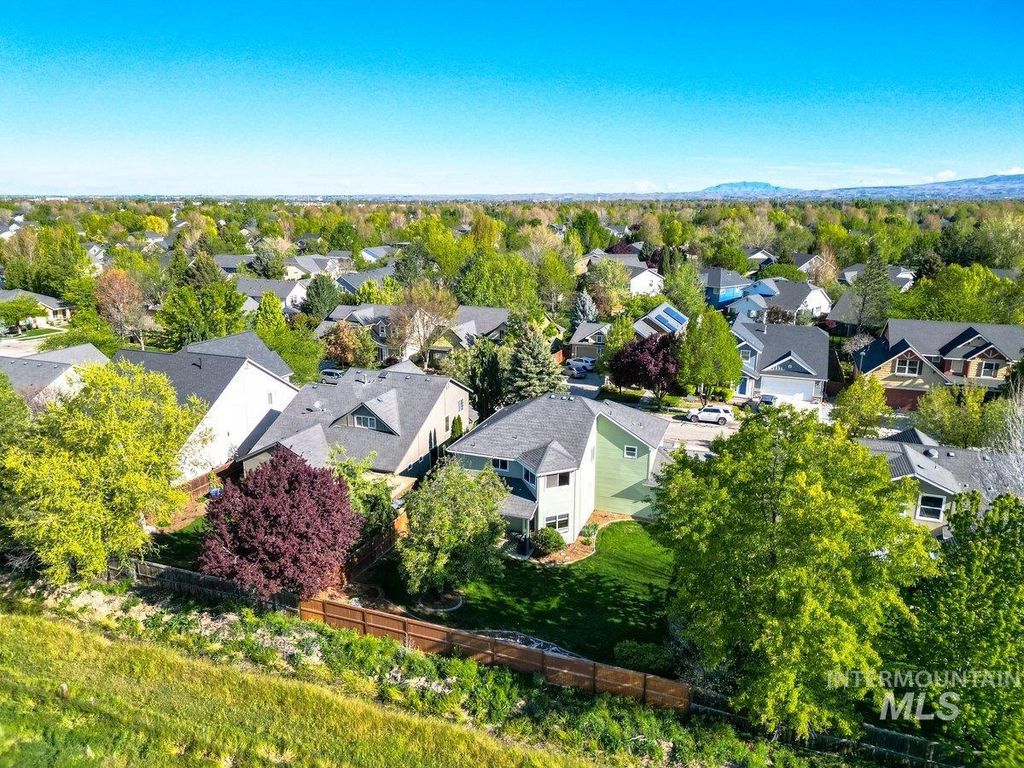 Photo of 1005 E Washakie Street, Meridian, ID 83646 (MLS # 98983831)