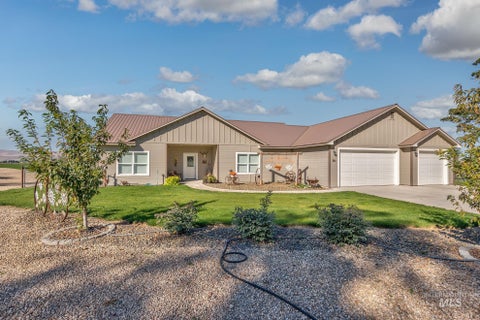 Photo of 561 Mausling Rd, Adrian, OR 97901 (MLS # 99000444)