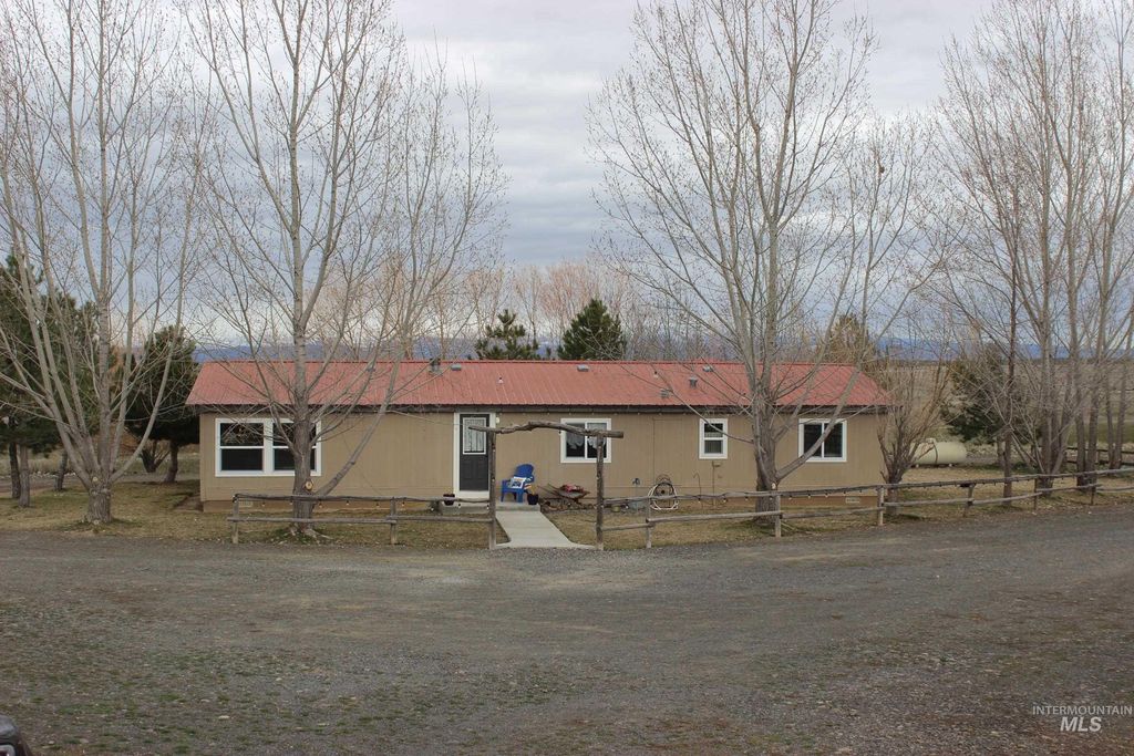 Photo of 1824 Dutch Flat Rd, Midvale, ID 83645 (MLS # 98978186)