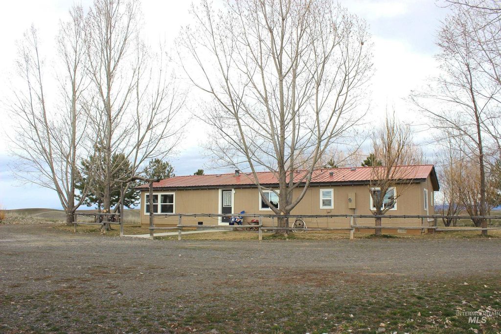 Photo of 1824 Dutch Flat Rd, Midvale, ID 83645 (MLS # 98978186)