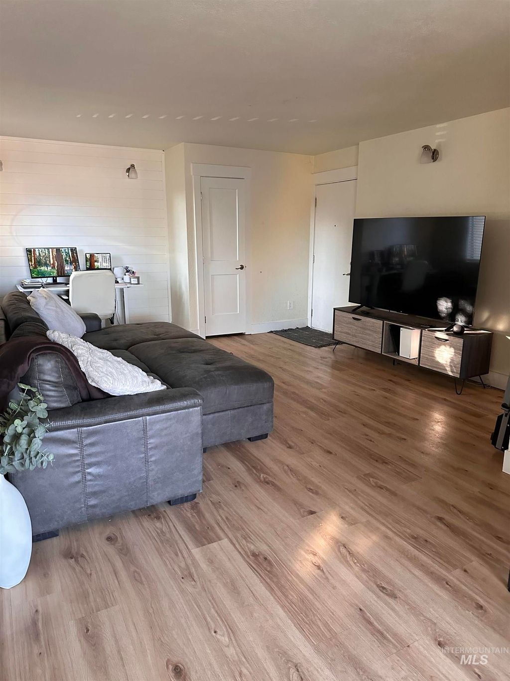 Photo of 7024 Colehaven Ln, Boise, ID 83704 (MLS # 98979755)