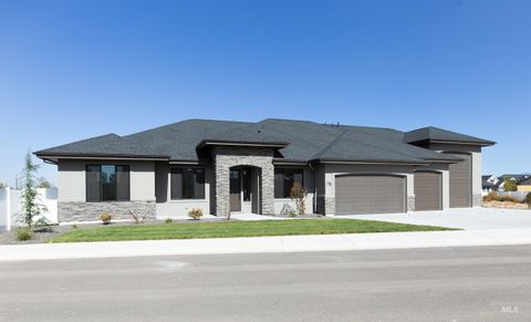 78 E Heliotrope Dr. Meridian ID 83642