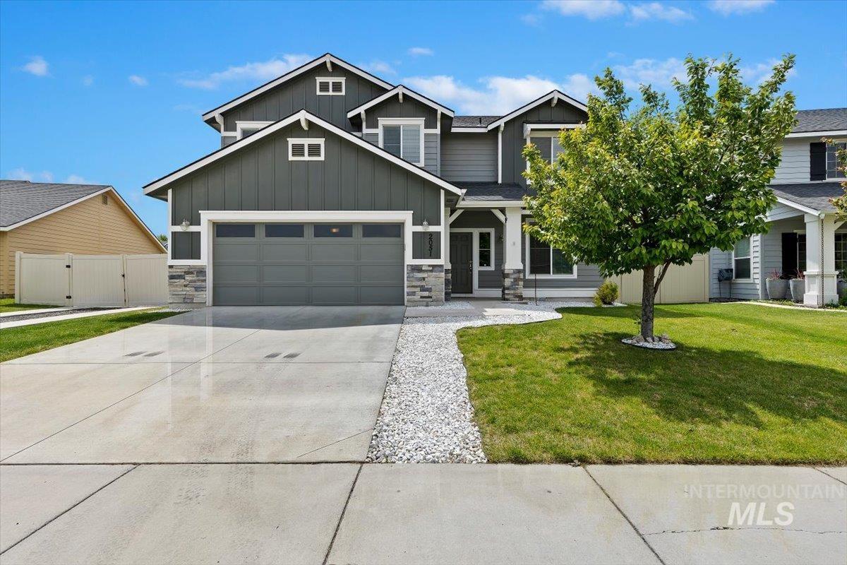 2051 W Melon Drive