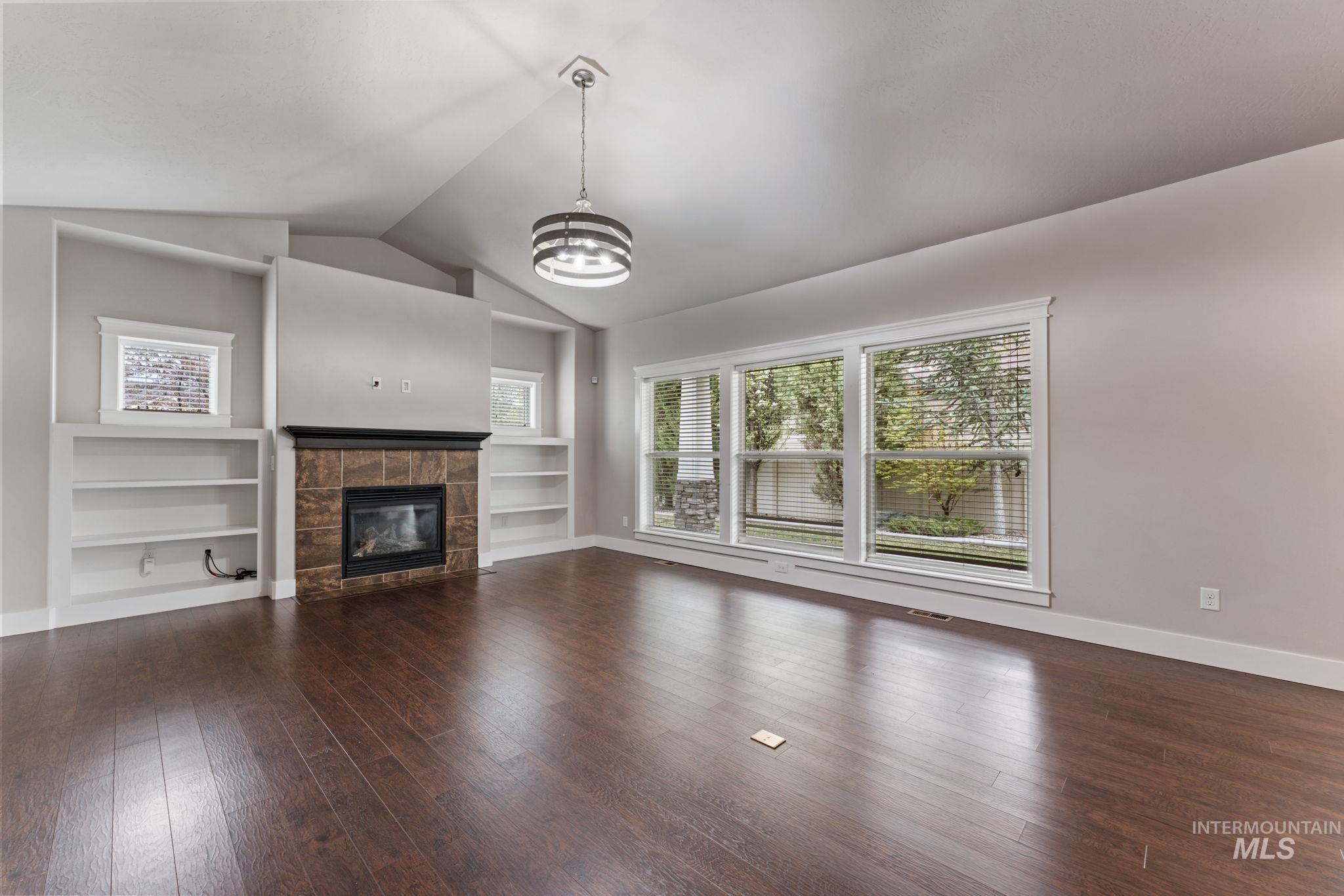 2221 Canyon Trail Way