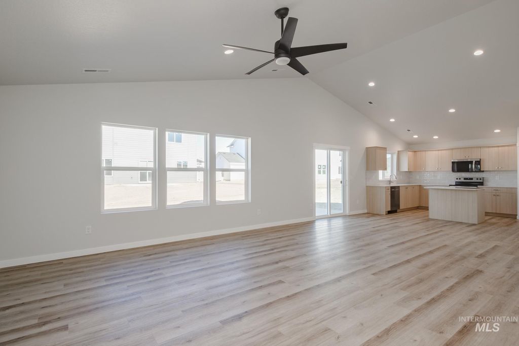 Photo of 1085 Grass Pond Ave, Middleton, ID 83644 (MLS # 98968351)