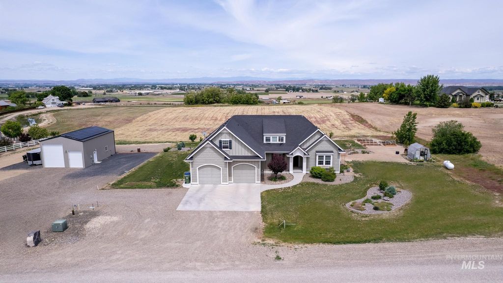Photo of 2632 SW 3 1/2 Ave, Fruitland, ID 83619 (MLS # 98963330)