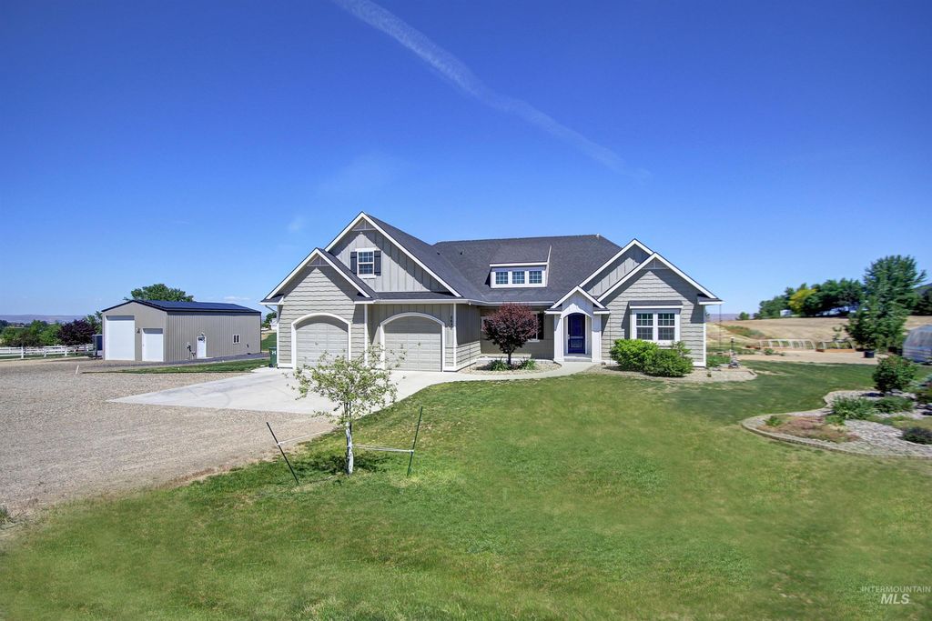 Photo of 2632 SW 3 1/2 Ave, Fruitland, ID 83619 (MLS # 98963330)