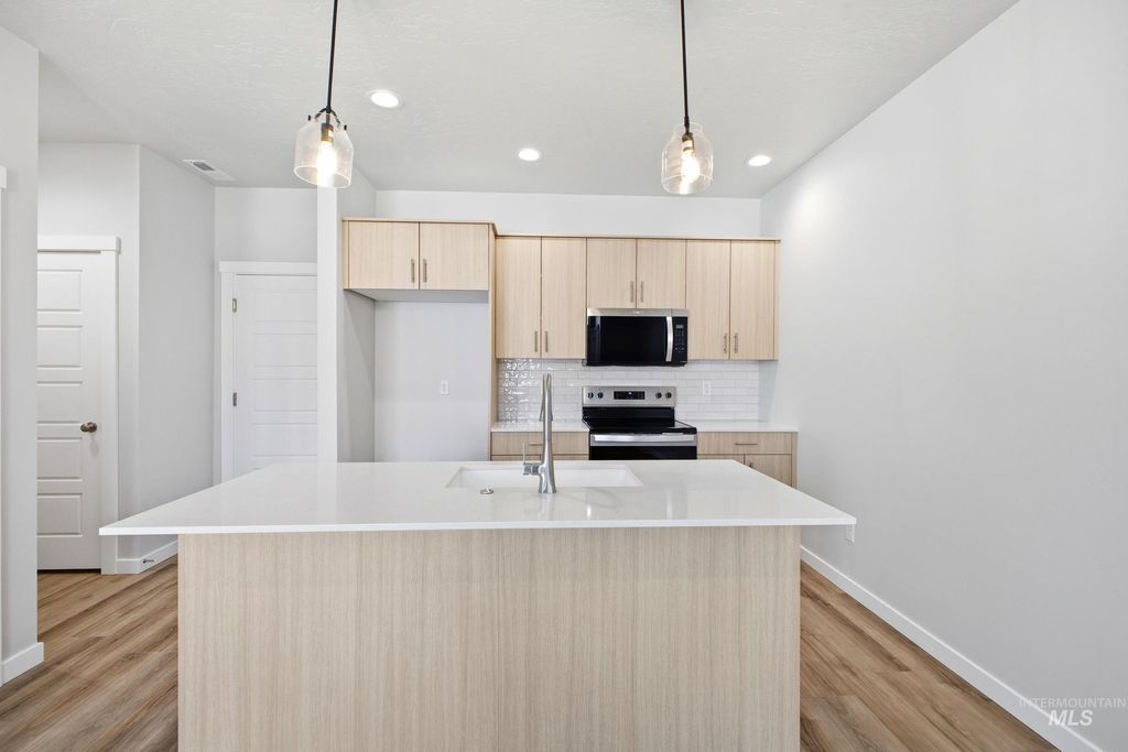 Photo of 6739 S Spindlebush Ave, Boise, ID 83709 (MLS # 98983772)