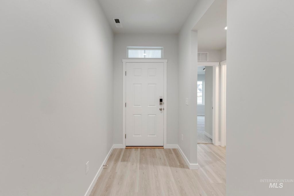 Photo of 16668 N Shorthorn Lp, Nampa, ID 83651 (MLS # 98987192)