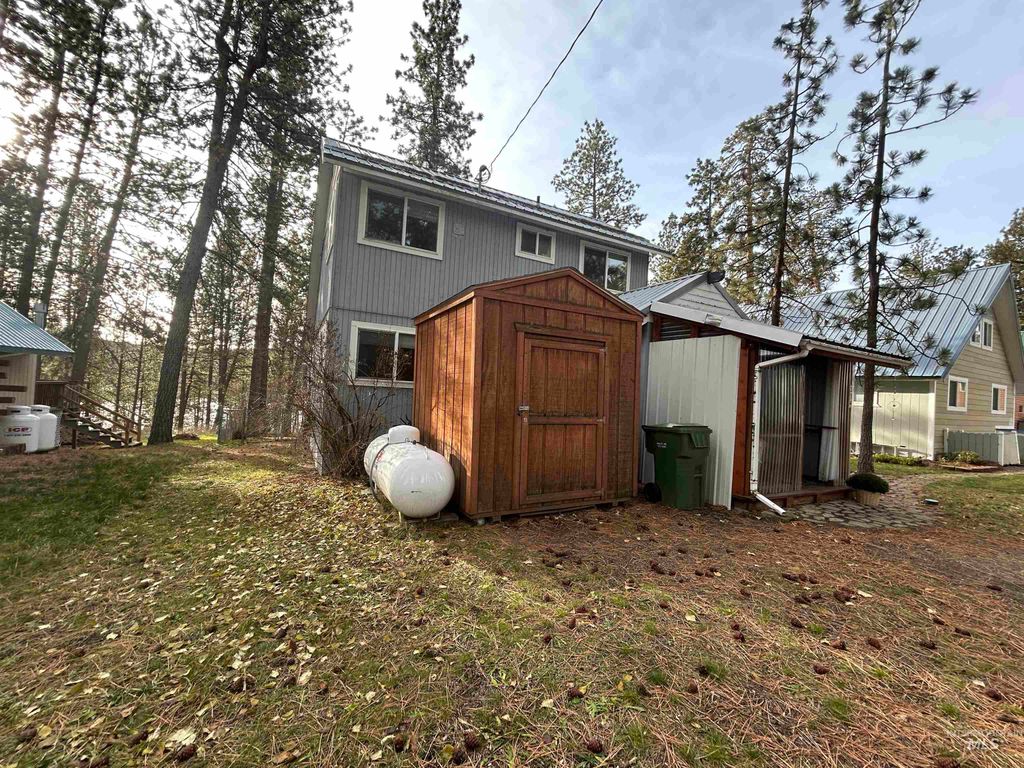 Photo of 314 Lapwai St, Winchester, ID 83555 (MLS # 98968527)