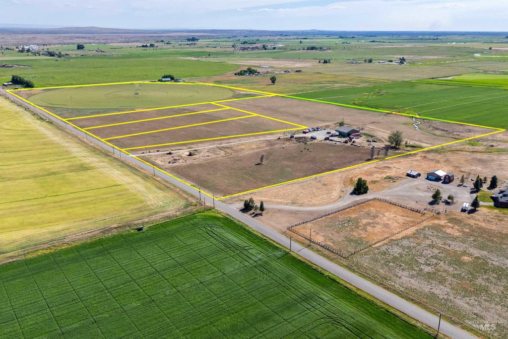 Photo of 1250 E 963 N, Richfield, ID 83349 (MLS # 98990033)