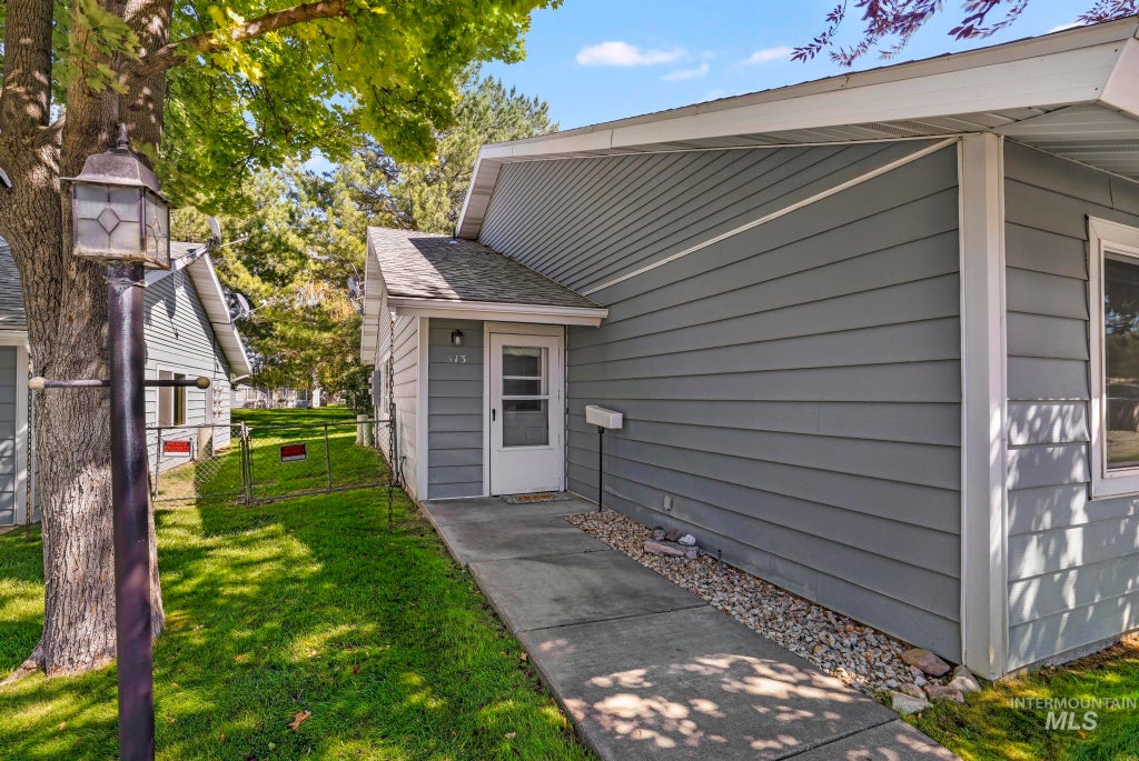 Photo of 513 Union Ave, Filer, ID 83328 (MLS # 99000146)