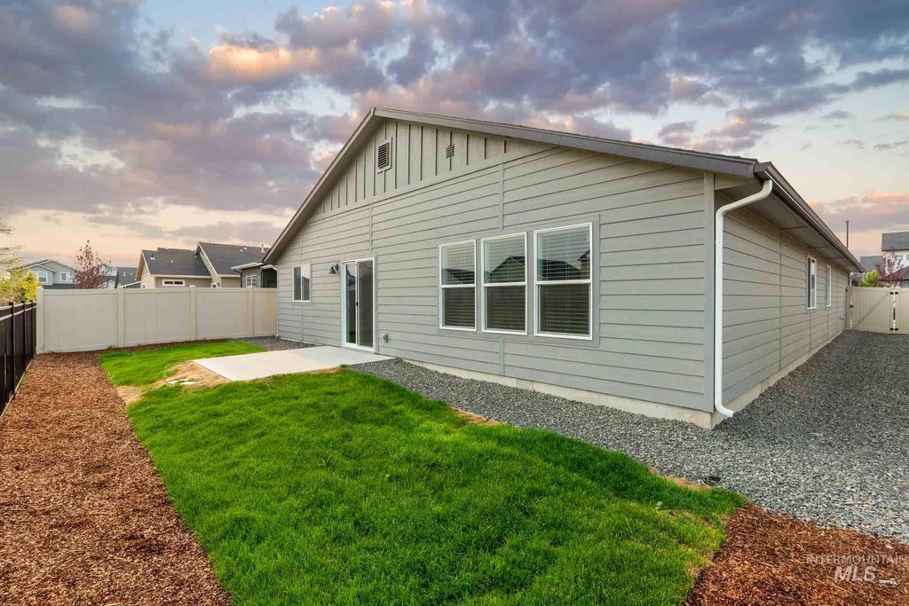 Photo of 4394 W Sunny Cove St, Meridian, ID 83646 (MLS # 98972416)