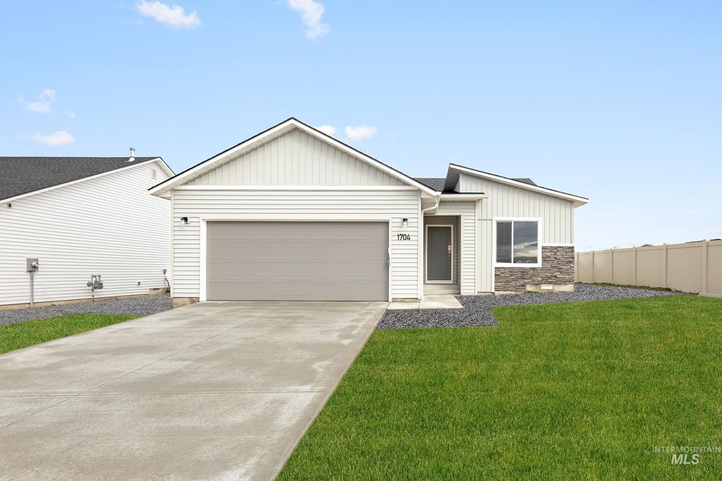 Photo of 1704 N Birch St, Jerome, ID 83338 (MLS # 98972136)