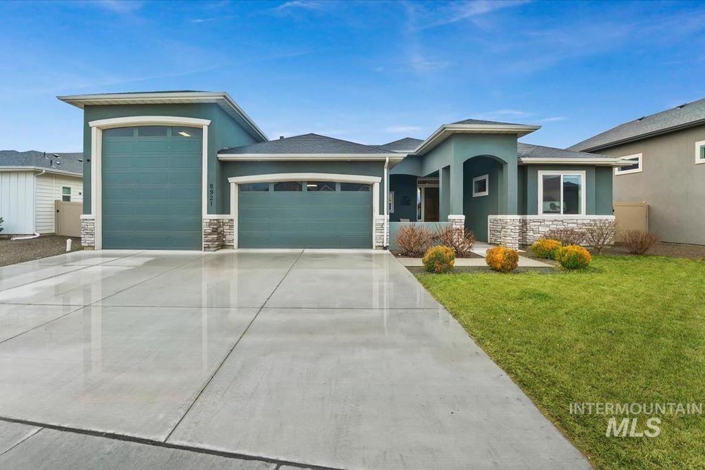 Photo of 8921 E Lavender Dr, Nampa, ID 83687 (MLS # 98976039)