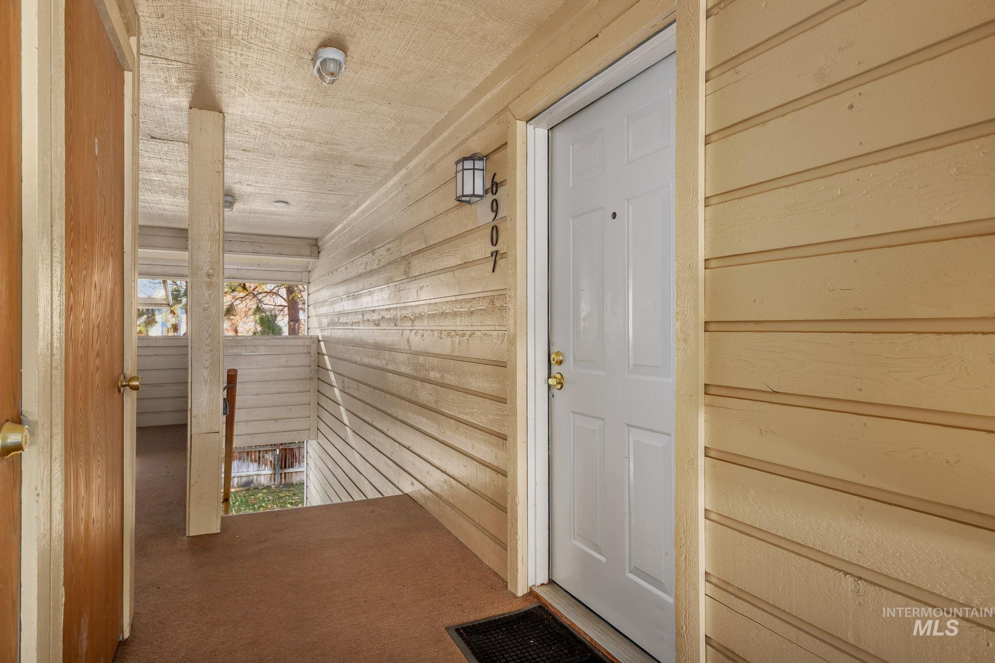 6907 W Colehaven Lane