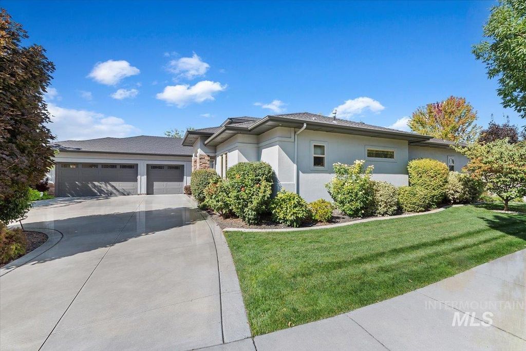 Photo of 3783 S Merrivale Way, Meridian, ID 83642 (MLS # 98964823)