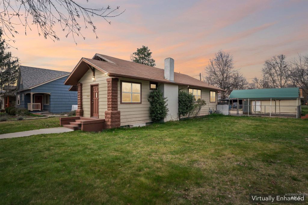 Photo of 2602 W Woodlawn Ave, Boise, ID 83702 (MLS # 98979597)