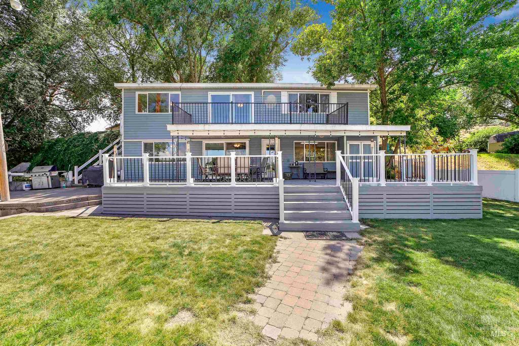 Photo of 44 Bell Rapids Road, Hagerman, ID 83332 (MLS # 98887969)