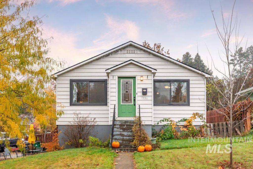 Photo of 1111 E Sixth Street, Moscow, ID 83843 (MLS # 98966826)