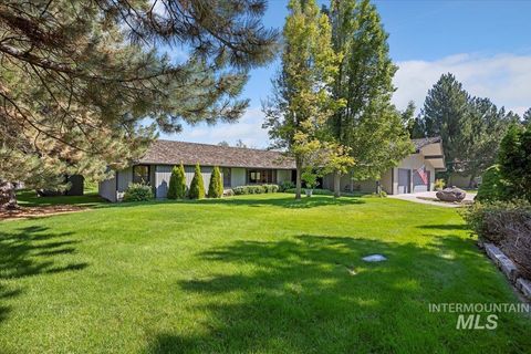 Photo of 1052 Gridely Dr, Hagerman, ID 83332 (MLS # 98959933)