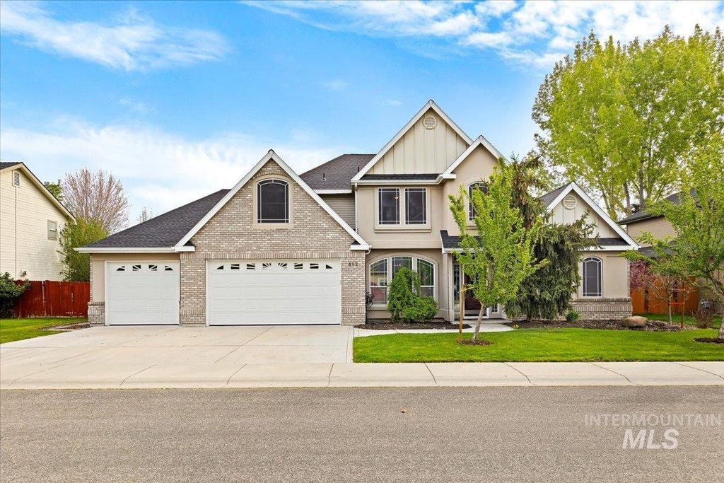 Photo of 462 S Waterton Ave, Eagle, ID 83616 (MLS # 98982904)