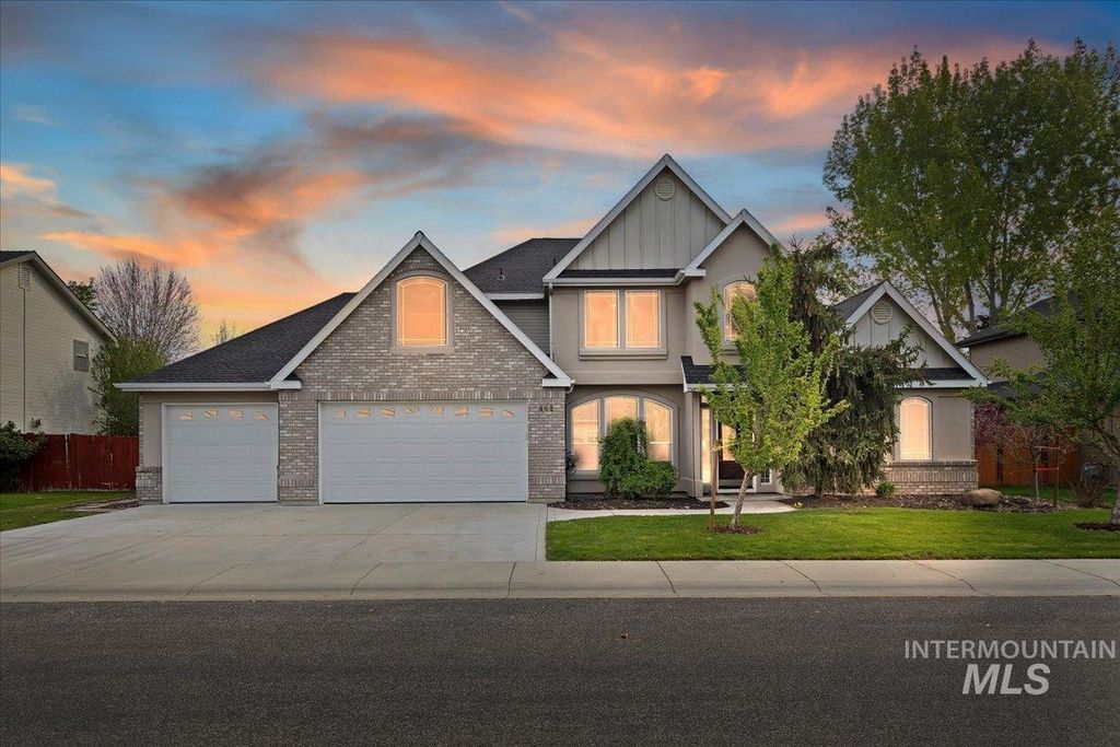 Photo of 462 S Waterton Ave, Eagle, ID 83616 (MLS # 98982904)