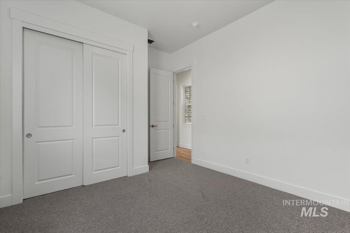 883 N Falling Water Way