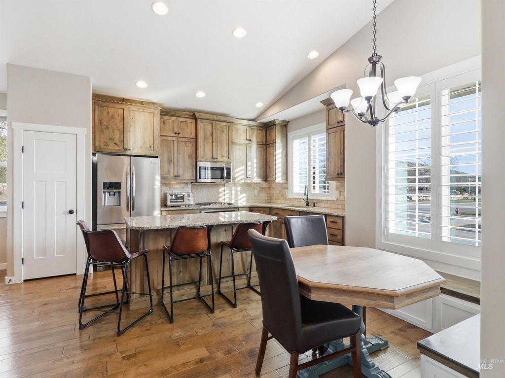 Photo of 5824 W Tantallon St, Boise, ID 83714 (MLS # 98979076)