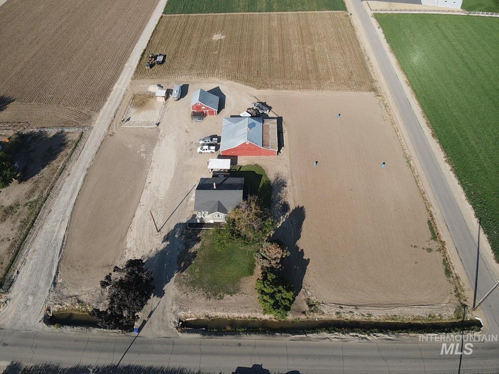 Photo of 7425 Elmore Rd, Fruitland, ID 83619 (MLS # 99001236)
