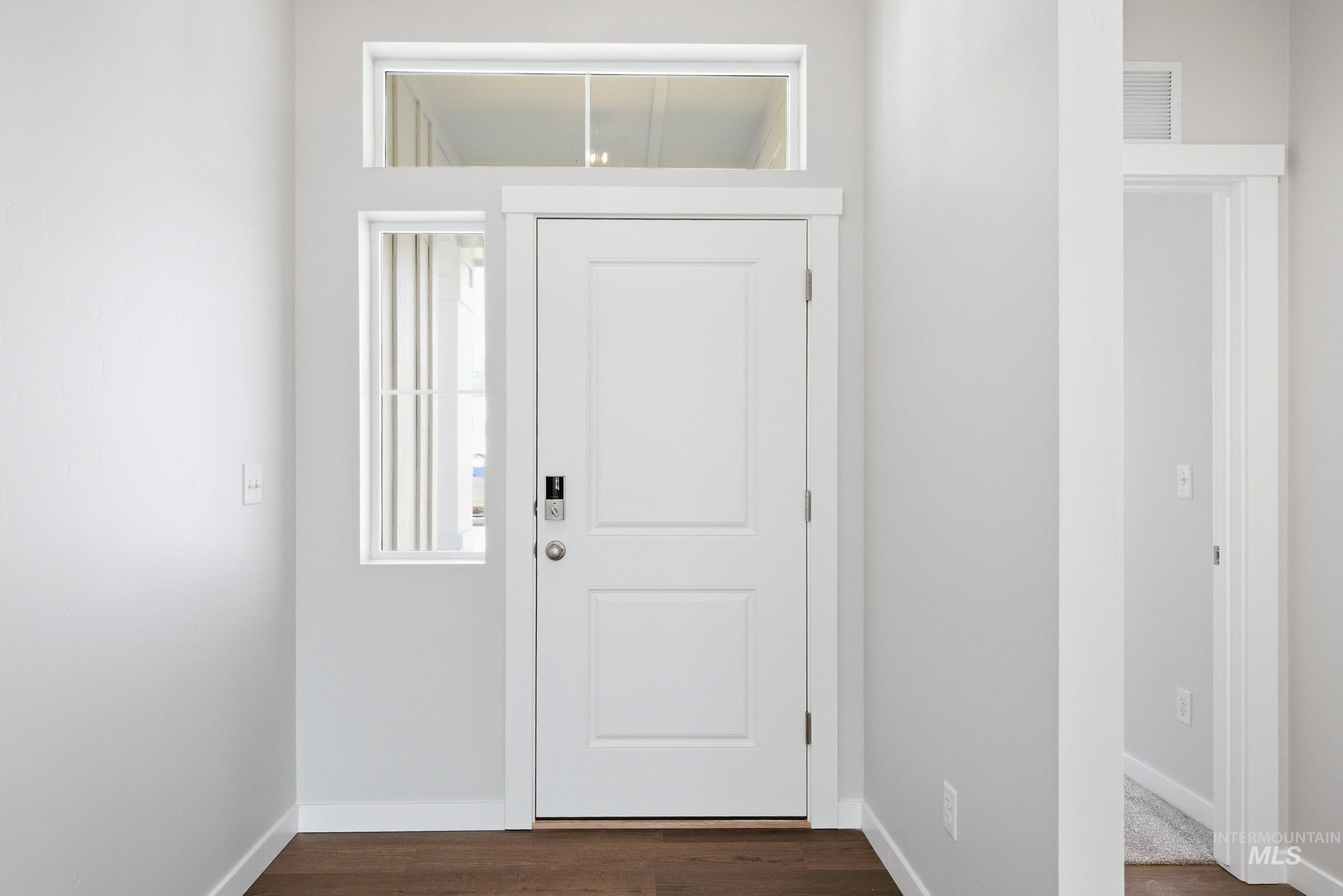 8381 E Cool River Lp