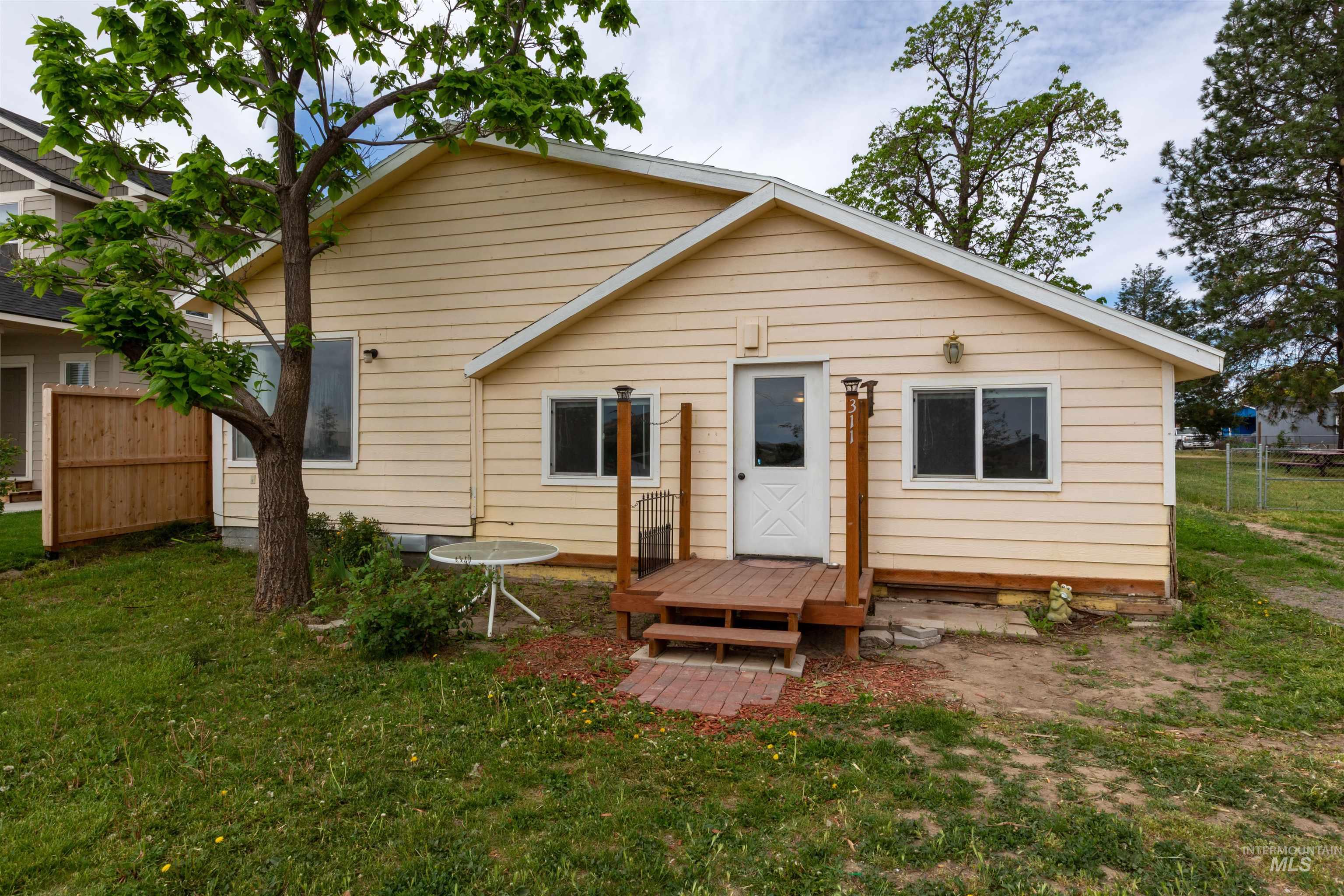 Listing image 1