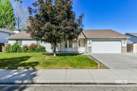 Photo of 2505 Victor Way, Meridian, ID 83646 (MLS # 98986858)