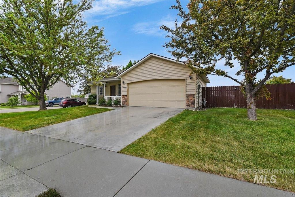 Photo of 3502 S Twin Springs Way, Nampa, ID 83686 (MLS # 98986524)